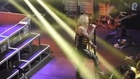 Metalci Kızların Konserde Açılması - Steel Panther Konseri 2 (+18)